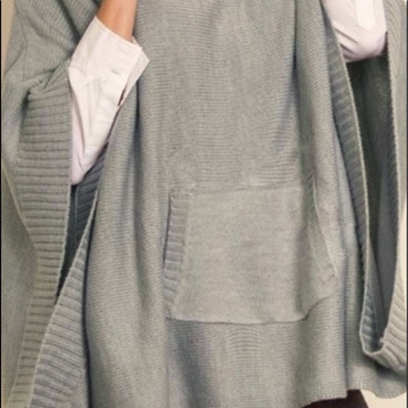 Beige Asymmetrical Pullover Sweater with Bat Sleeves - Picture 8 of 9